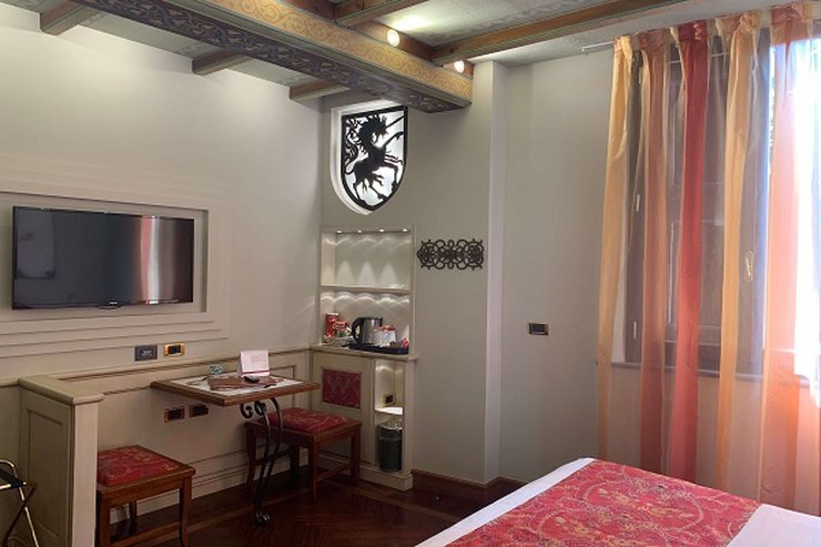 CHAMBRE DOUBLE DELUXE Art Hotel Commercianti Bologne, Italie CHAMBRE DOUBLE DELUXE Art Hotel Commercianti Bologne, Italie
