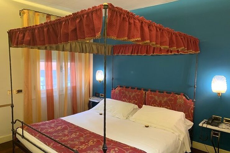 Junior suite art hotel commercianti bologne Junior suite art hotel commercianti bologne