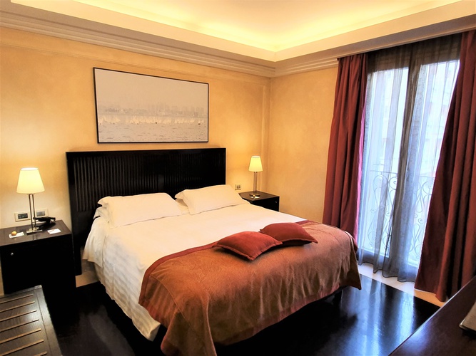 Chambre double classique art hotel novecento bologne Chambre double classique art hotel novecento bologne