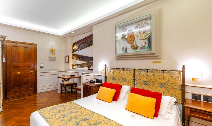 Chambre Double Deluxe Art Hôtel Commercianti Bologne Chambre Double Deluxe Art Hôtel Commercianti Bologne
