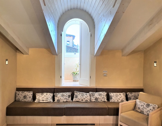 Chambre deluxe penthouse art hotel novecento bologne Chambre deluxe penthouse art hotel novecento bologne