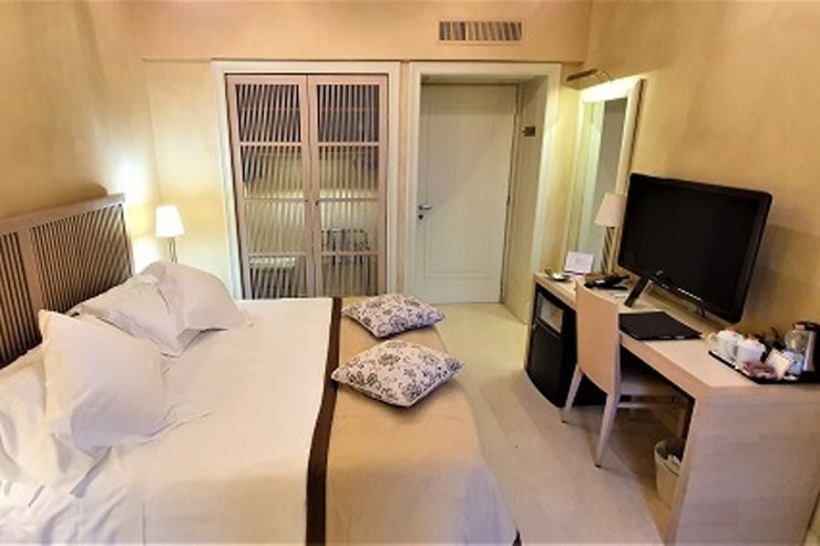 Chambre deluxe penthouse art hotel novecento bologne Chambre deluxe penthouse art hotel novecento bologne