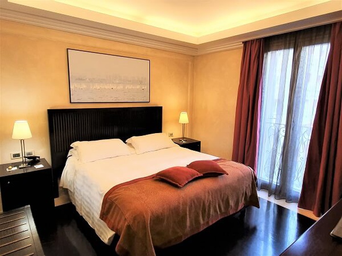 Chambre double classique art hotel novecento bologne Chambre double classique art hotel novecento bologne