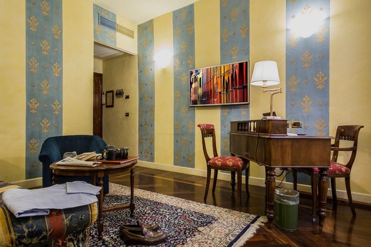 Suites art hotel commercianti bologne Suites art hotel commercianti bologne