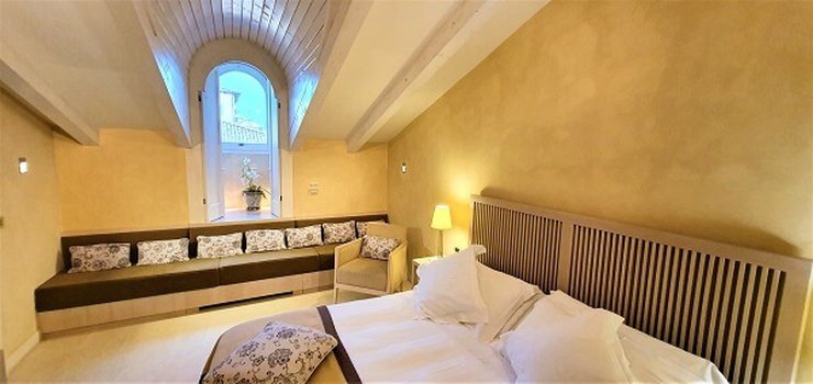 CHAMBRE DELUXE PENTHOUSE Art Hotel Novecento Bologne, Italie CHAMBRE DELUXE PENTHOUSE Art Hotel Novecento Bologne, Italie