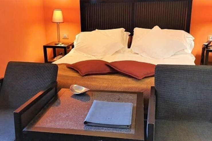 Chambre deluxe balcony art hotel novecento bologne Chambre deluxe balcony art hotel novecento bologne