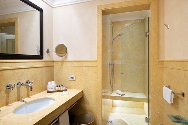 Chambre individuelle confort art hotel novecento bologne Chambre individuelle confort art hotel novecento bologne