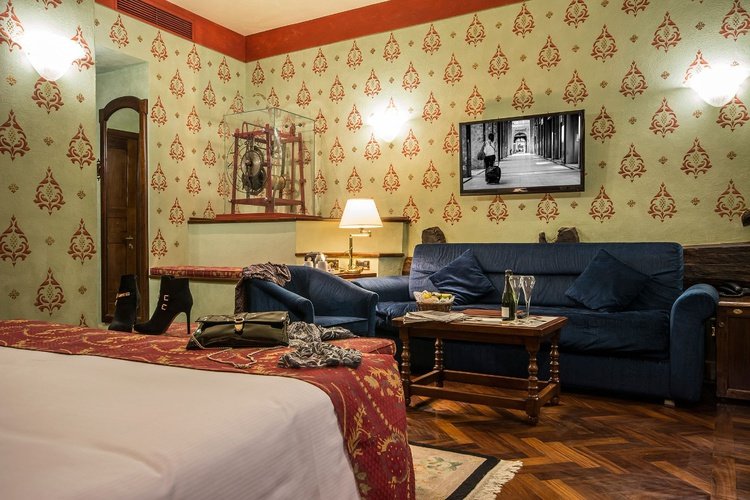 Junior suite deluxe art hotel commercianti bologne Junior suite deluxe art hotel commercianti bologne