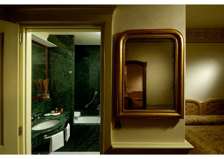 Chambre double deluxe Art Hotel Commercianti Bologne Chambre double deluxe Art Hotel Commercianti Bologne