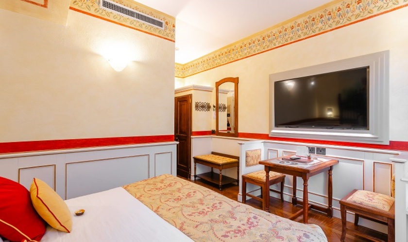 Chambre Double Deluxe Art Hôtel Commercianti Bologne Chambre Double Deluxe Art Hôtel Commercianti Bologne