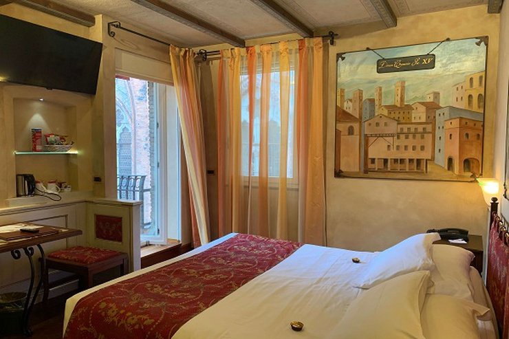 CHAMBRE DOUBLE DELUXE Art Hotel Commercianti Bologne, Italie CHAMBRE DOUBLE DELUXE Art Hotel Commercianti Bologne, Italie