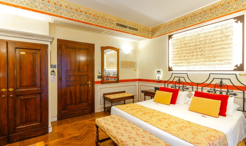 Chambre Double Deluxe avec Terrasse Art Hôtel Commercianti Bologne Chambre Double Deluxe avec Terrasse Art Hôtel Commercianti Bologne