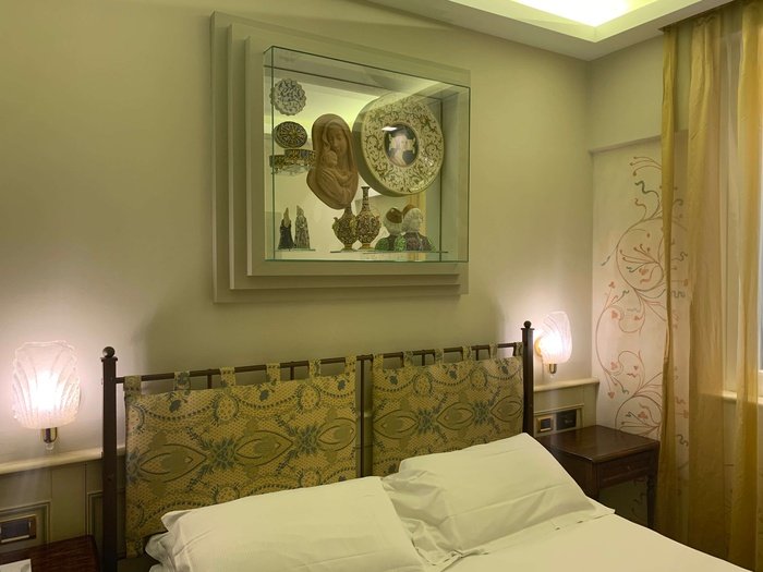 CHAMBRE DOUBLE CLASSIQUE Art Hotel Commercianti Bologne, Italie CHAMBRE DOUBLE CLASSIQUE Art Hotel Commercianti Bologne, Italie