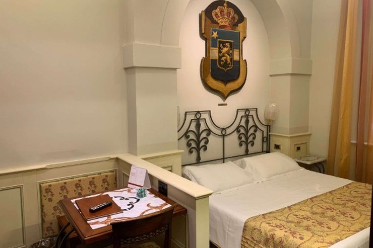 Chambre double classique art hotel commercianti bologne Chambre double classique art hotel commercianti bologne
