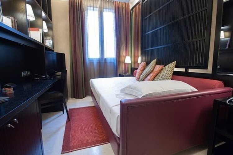 Chambre individuelle confort art hotel novecento bologne Chambre individuelle confort art hotel novecento bologne