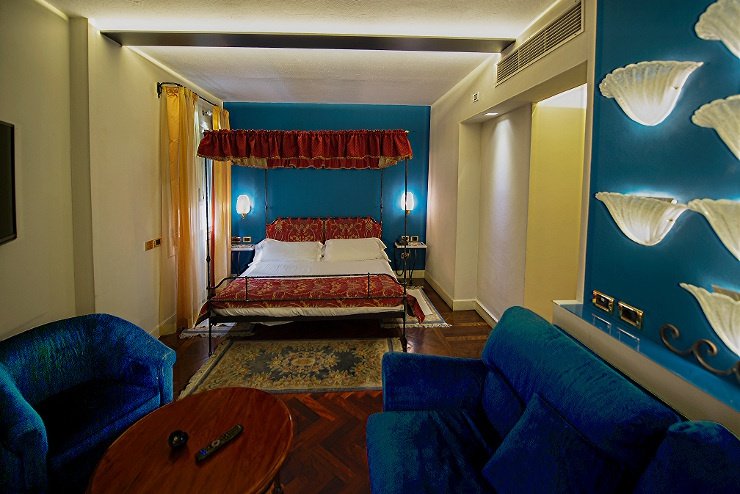 JUNIOR SUITE Art Hotel Commercianti Bologne, Italie JUNIOR SUITE Art Hotel Commercianti Bologne, Italie