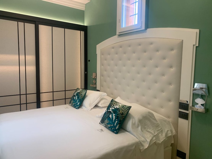 Luxury apartments battibecco art hotel commercianti bologne Luxury apartments battibecco art hotel commercianti bologne