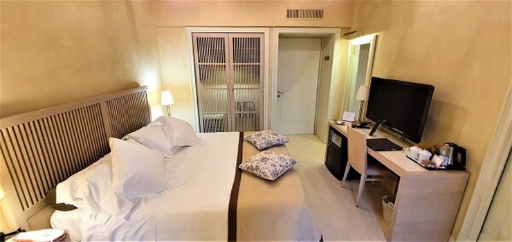 CHAMBRE DELUXE PENTHOUSE Art Hotel Novecento Bologne, Italie CHAMBRE DELUXE PENTHOUSE Art Hotel Novecento Bologne, Italie