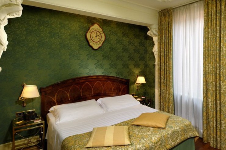Chambre classique  Art Hotel Orologio Bologne
