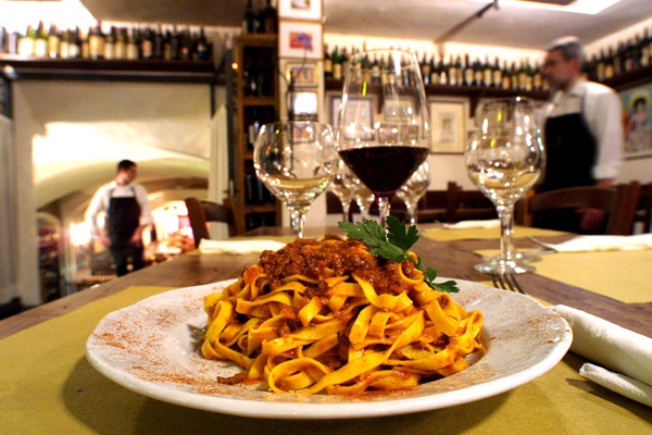 Lunch and dinner - delivery service art hotel novecento bologne Lunch and dinner - delivery service art hotel novecento bologne