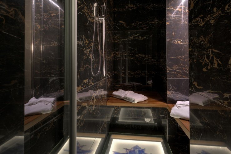 Luxury apartments art hotel commercianti bologne Luxury apartments art hotel commercianti bologne