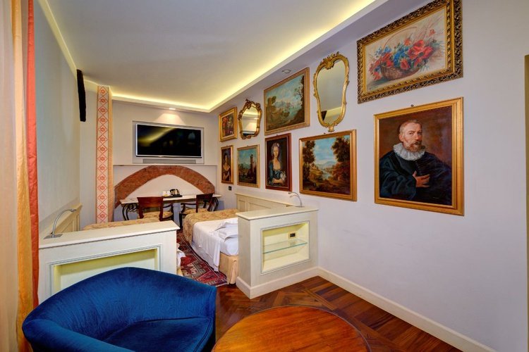 Chambre double classique art hotel commercianti bologne Chambre double classique art hotel commercianti bologne