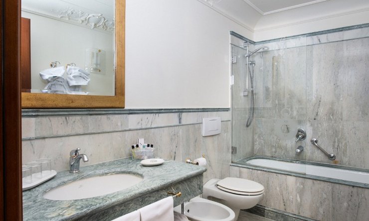 SUITE DELUXE Art Hotel Orologio Bologne, Italie SUITE DELUXE Art Hotel Orologio Bologne, Italie