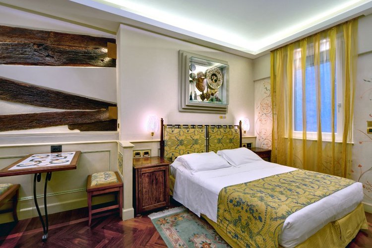Chambre double classique art hotel commercianti bologne Chambre double classique art hotel commercianti bologne
