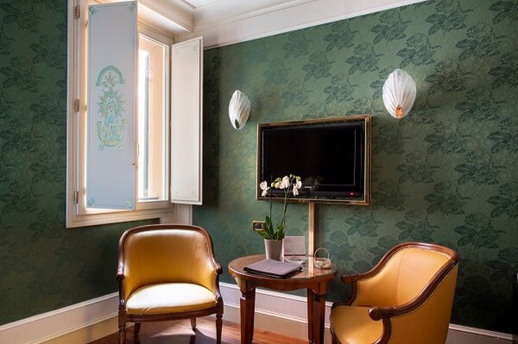 Chambre classique art hotel orologio bologne Chambre classique art hotel orologio bologne