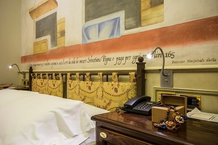 CHAMBRE DOUBLE CLASSIQUE Art Hotel Commercianti Bologne, Italie CHAMBRE DOUBLE CLASSIQUE Art Hotel Commercianti Bologne, Italie