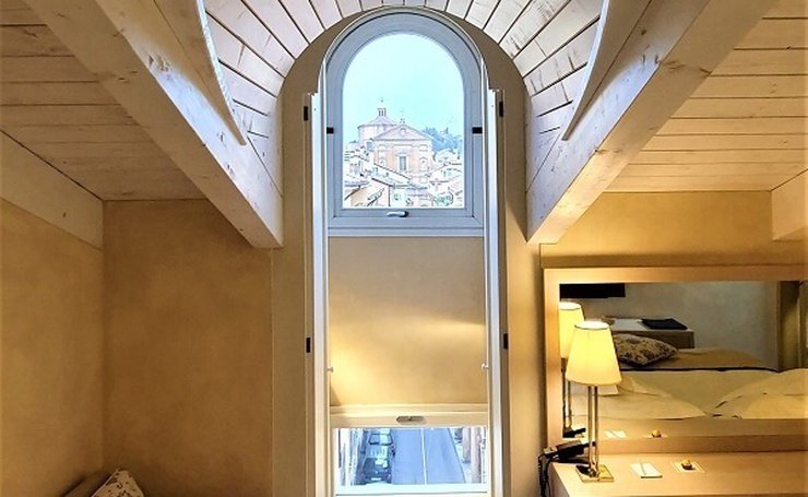 CHAMBRE DELUXE PENTHOUSE Art Hotel Novecento Bologne, Italie CHAMBRE DELUXE PENTHOUSE Art Hotel Novecento Bologne, Italie