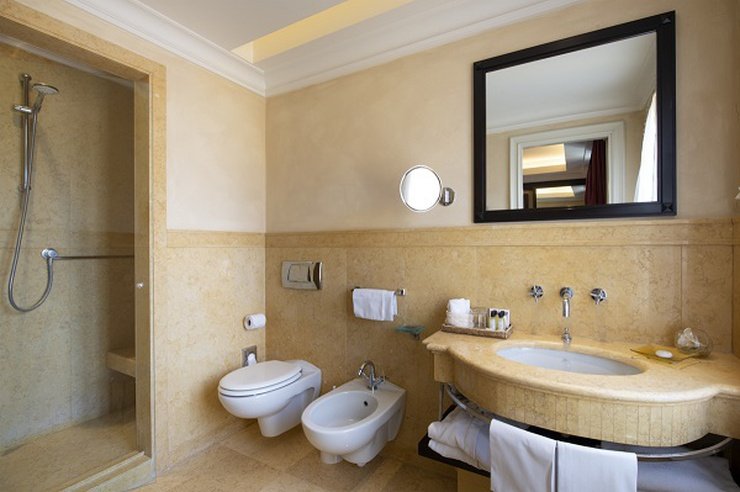 Chambre double classique art hotel novecento bologne Chambre double classique art hotel novecento bologne