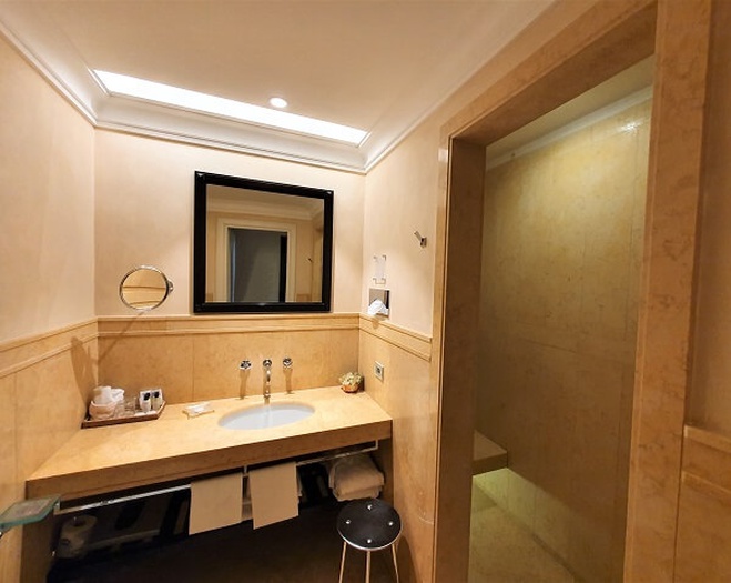 Chambre double classique art hotel novecento bologne Chambre double classique art hotel novecento bologne