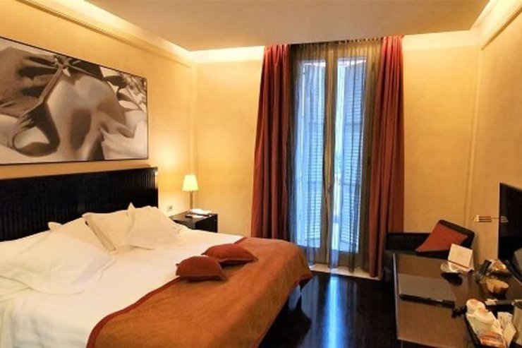 Chambre deluxe balcony art hotel novecento bologne Chambre deluxe balcony art hotel novecento bologne