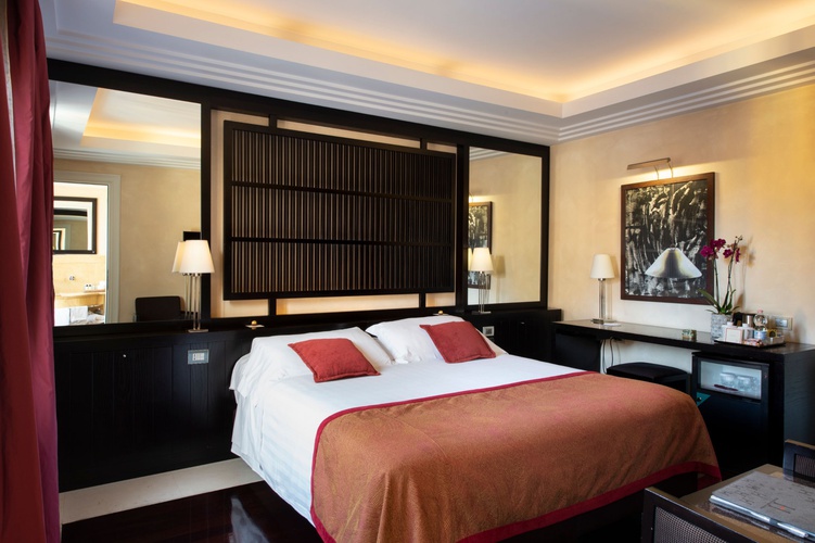 Chambre double prestige art hotel novecento bologne Chambre double prestige art hotel novecento bologne