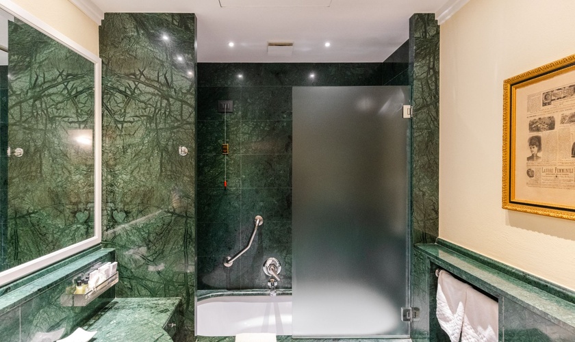 Chambre Double Deluxe Art Hôtel Commercianti Bologne Chambre Double Deluxe Art Hôtel Commercianti Bologne