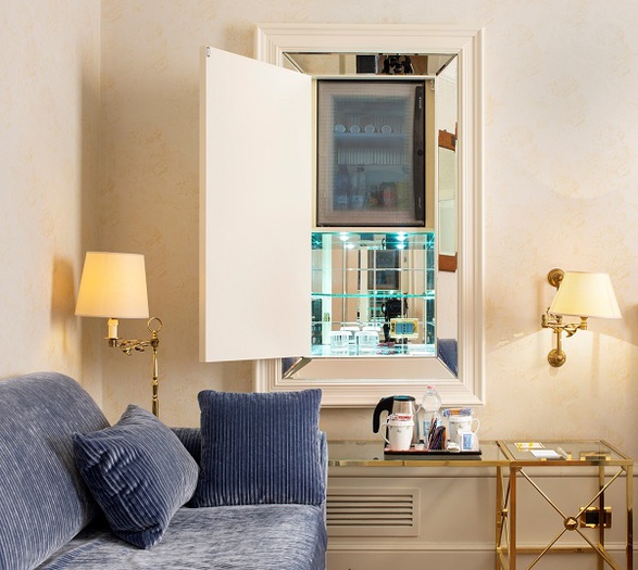 Free minibar Art Hotel Orologio Bologne Free minibar Art Hotel Orologio Bologne