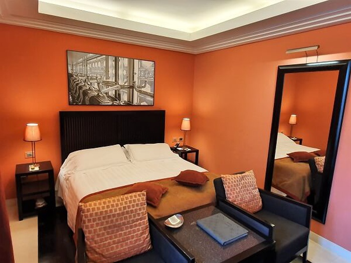 Chambre double classique art hotel novecento bologne Chambre double classique art hotel novecento bologne