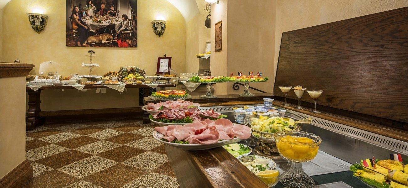 OUR RICH BUFFET BREAKFAST OUR RICH BUFFET BREAKFAST