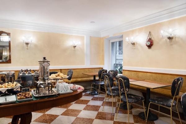 PETIT-DEJEUNER DE 7:00 AU 11:00 Art Hotel Orologio Bologne PETIT-DEJEUNER DE 7:00 AU 11:00 Art Hotel Orologio Bologne
