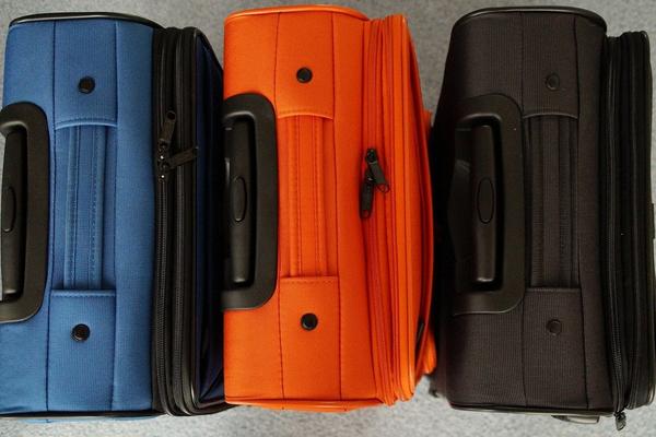 SERVICE DE BAGAGE Art Hotel Orologio Bologne SERVICE DE BAGAGE Art Hotel Orologio Bologne