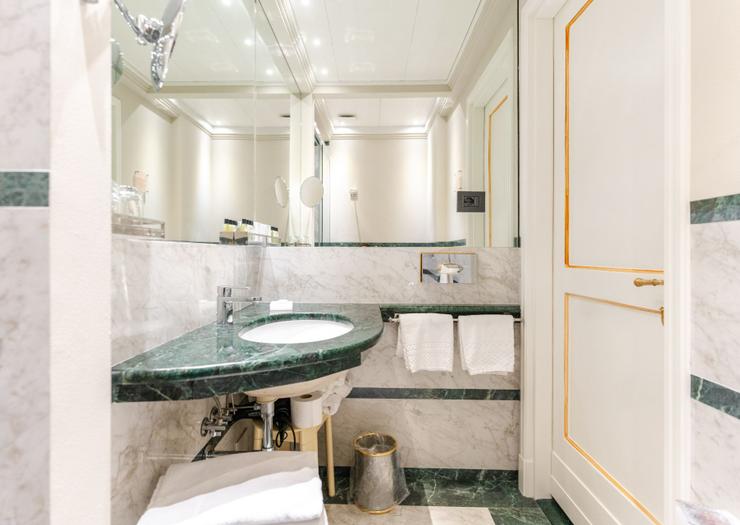 Chambre Double Deluxe avec Terrasse Art Hôtel Commercianti Bologne Chambre Double Deluxe avec Terrasse Art Hôtel Commercianti Bologne