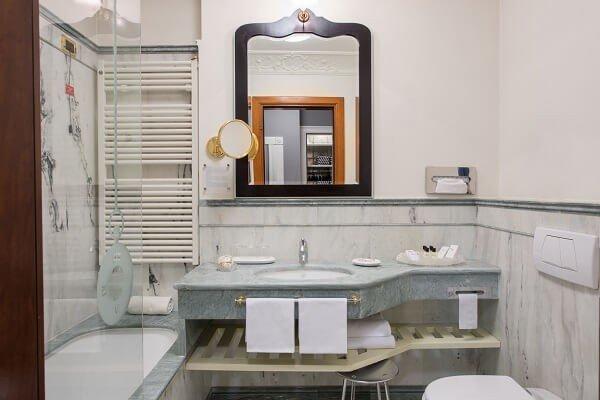 Suite Deluxe Ai Colli Art Hotel Orologio Bologne Suite Deluxe Ai Colli Art Hotel Orologio Bologne